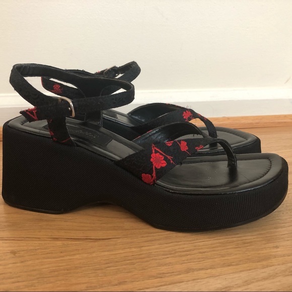platform flip flops 2000s